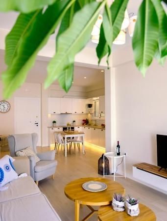 Harmony Suite In The Center Of Kalamata Bagian luar foto