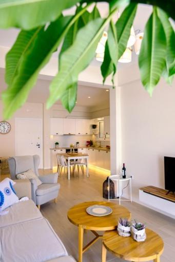 Harmony Suite In The Center Of Kalamata Bagian luar foto